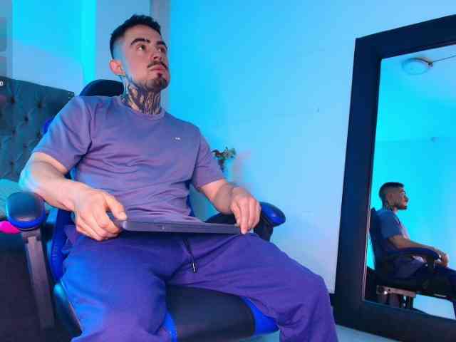 Dallas-Whitee Sex Cam Show
