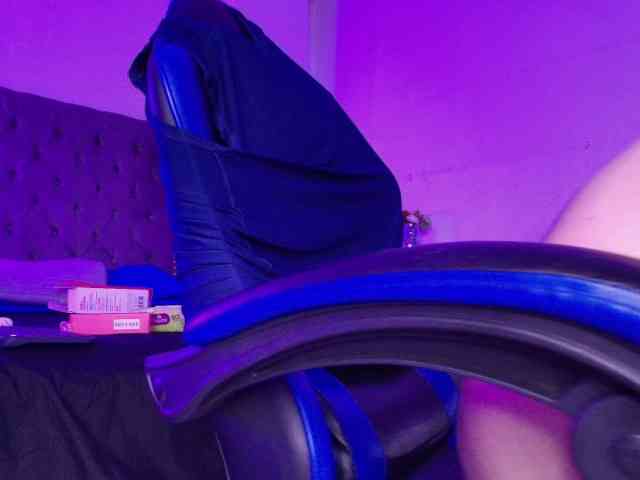 Dallas-Whitee Sex Cam Show
