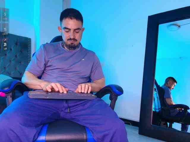 Dallas-Whitee Sex Cam Show
