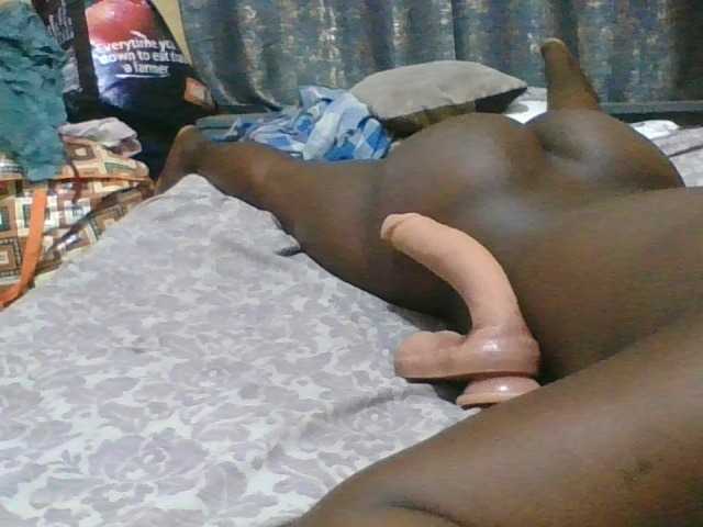 EbonyChocolateAss's BongaCams show and profile