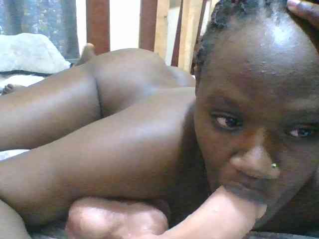 EbonyChocolateAss webcam