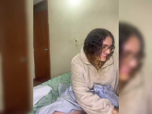 LuanaPowerful's BongaCams show and profile