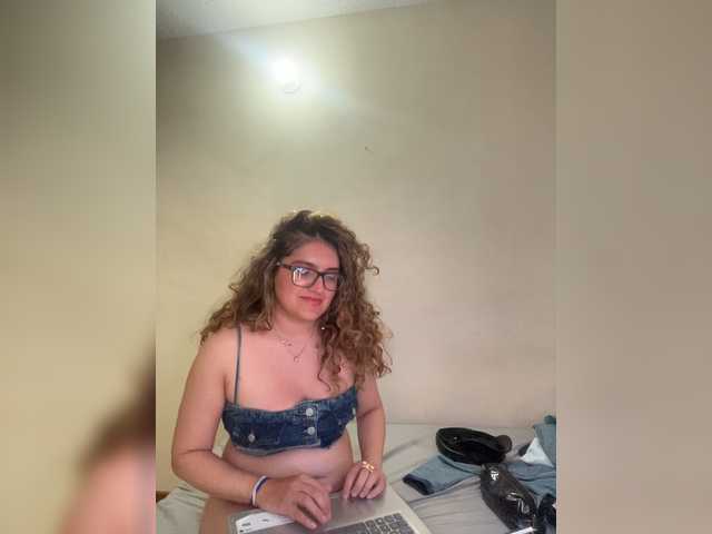 LuanaPowerful live cam preview