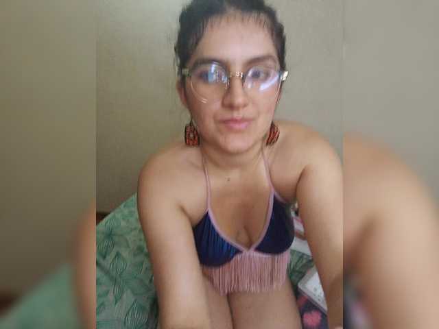 LuanaPowerful's BongaCams show and profile