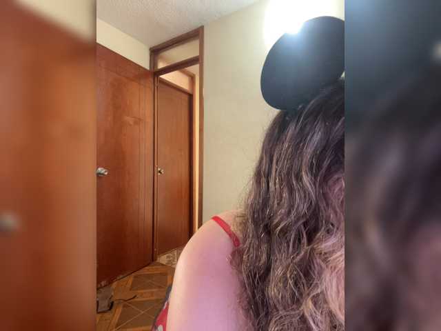 LuanaPowerful live cam preview