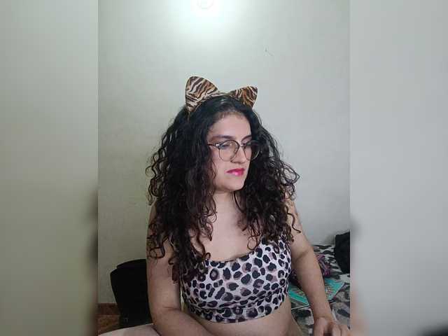 LuanaPowerful live cam on BongaCams