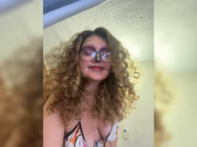LuanaPowerful live cam on BongaCams