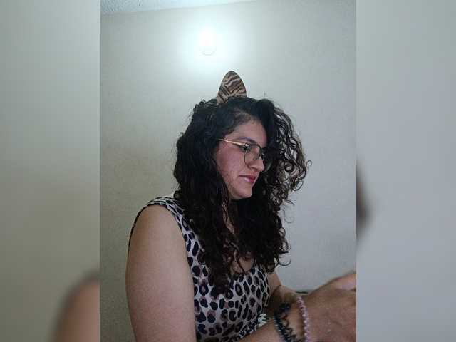 LuanaPowerful live cam on BongaCams