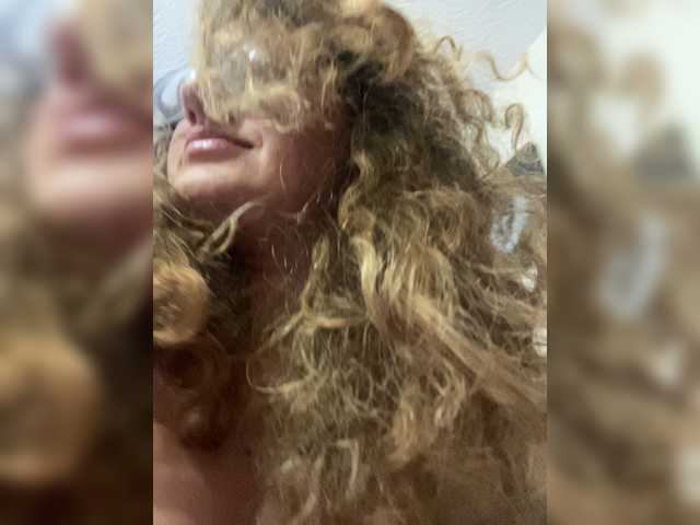 LuanaPowerful live cam on BongaCams