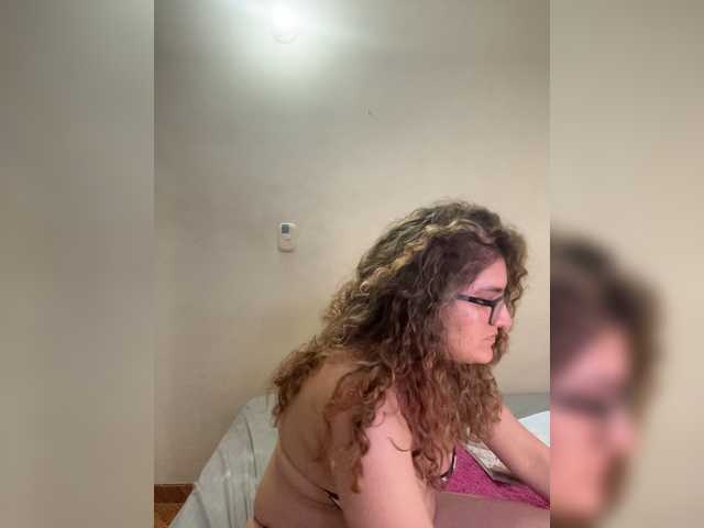 LuanaPowerful live cam on BongaCams
