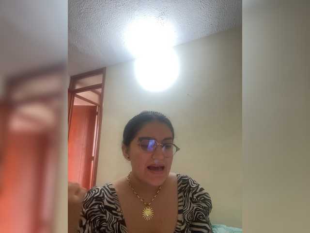 LuanaPowerful live webcam show