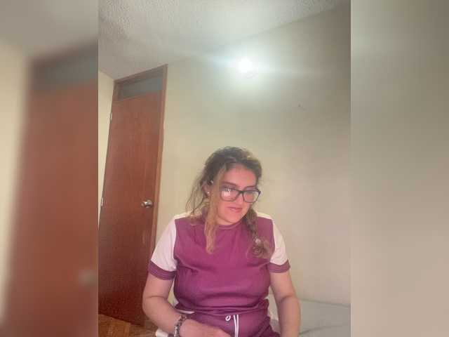 LuanaPowerful live cam preview