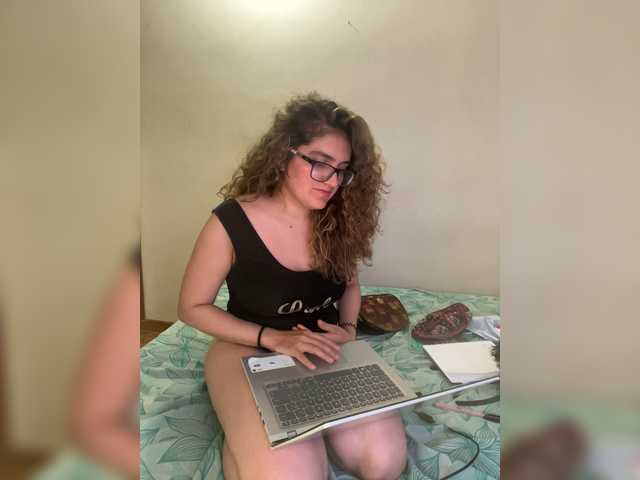 LuanaPowerful live cam on BongaCams