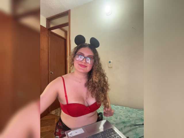 LuanaPowerful live cam preview