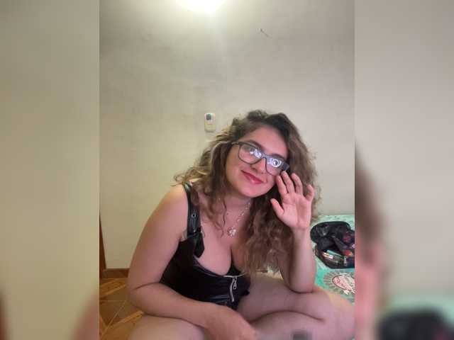 LuanaPowerful live cam on BongaCams