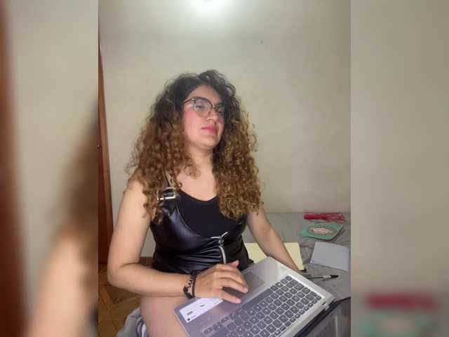 LuanaPowerful's BongaCams show and profile