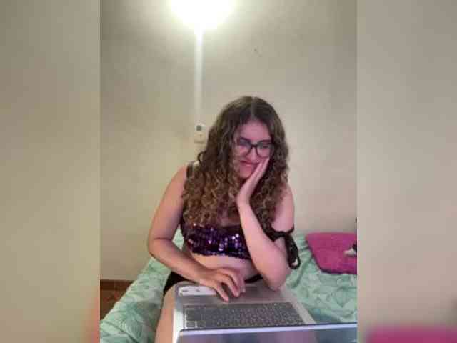 LuanaPowerful webcam