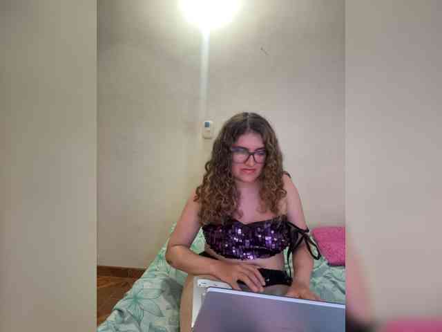 LuanaPowerful webcam