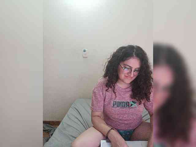 LuanaPowerful webcam