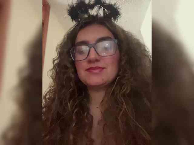 LuanaPowerful webcam