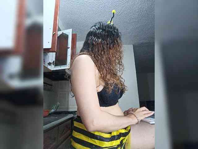 LuanaPowerful webcam