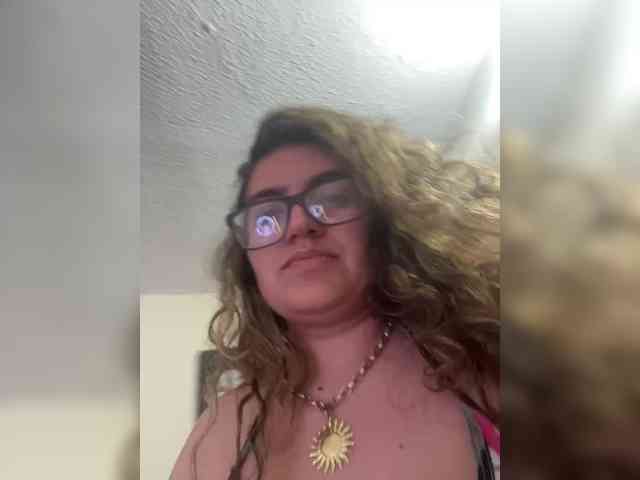 LuanaPowerful LuanaPowerful
