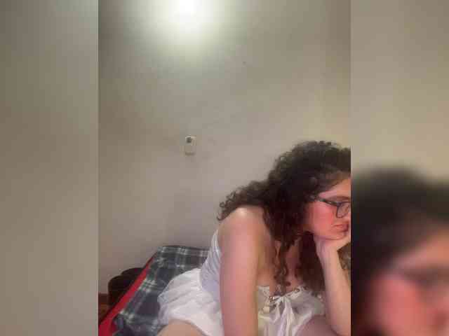 LuanaPowerful webcam