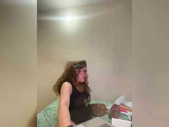 LuanaPowerful webcam