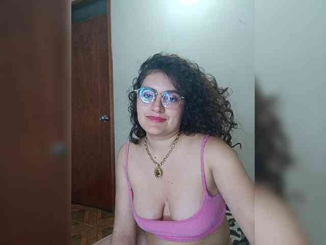 LuanaPowerful webcam
