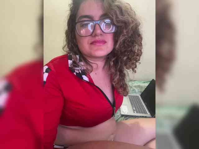 LuanaPowerful webcam
