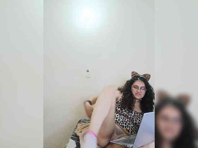 LuanaPowerful webcam