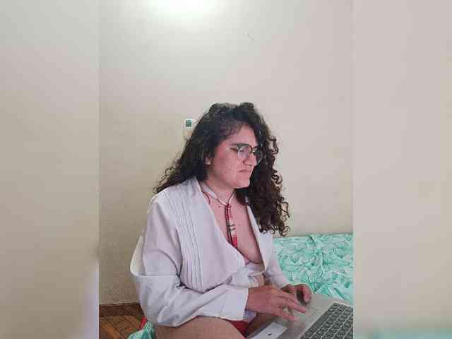 LuanaPowerful webcam