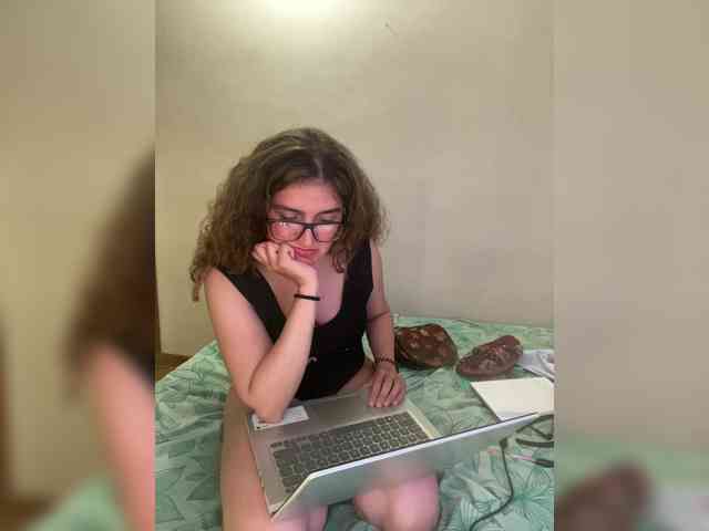 LuanaPowerful webcam