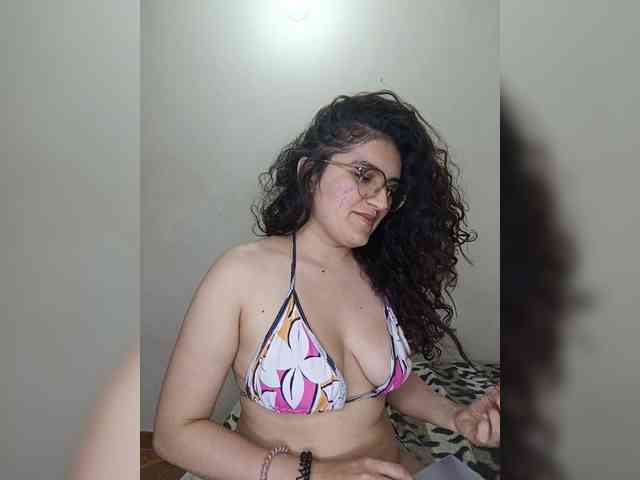 LuanaPowerful webcam