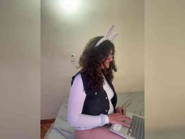 LuanaPowerful webcam