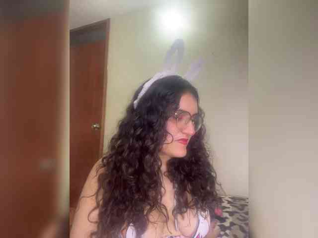 LuanaPowerful webcam
