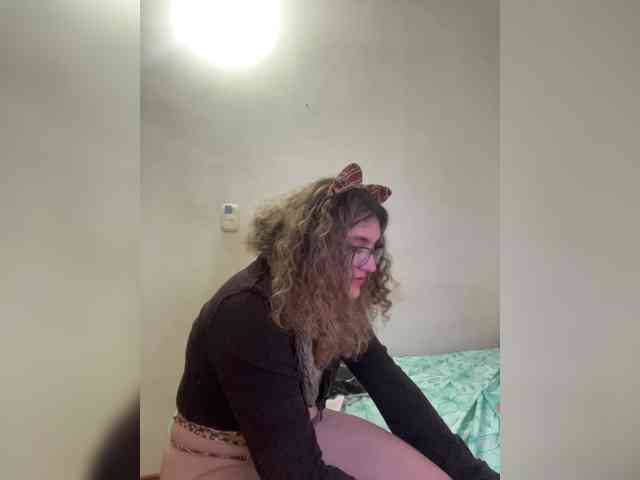 LuanaPowerful LuanaPowerful