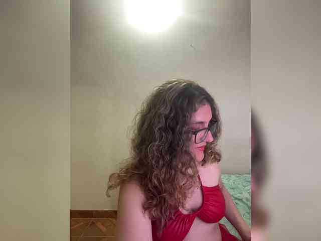 LuanaPowerful LuanaPowerful