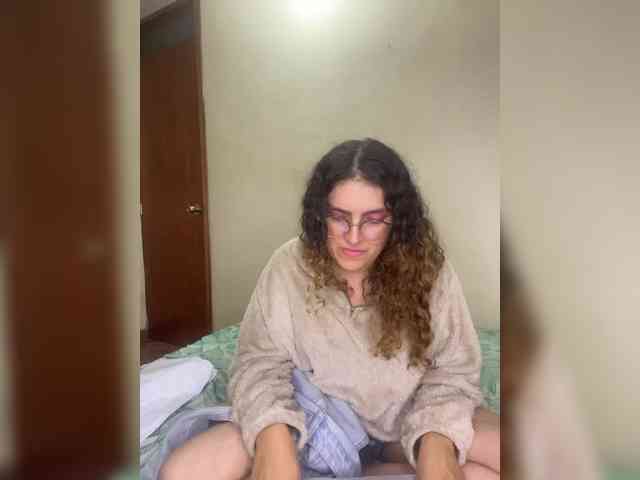 LuanaPowerful webcam