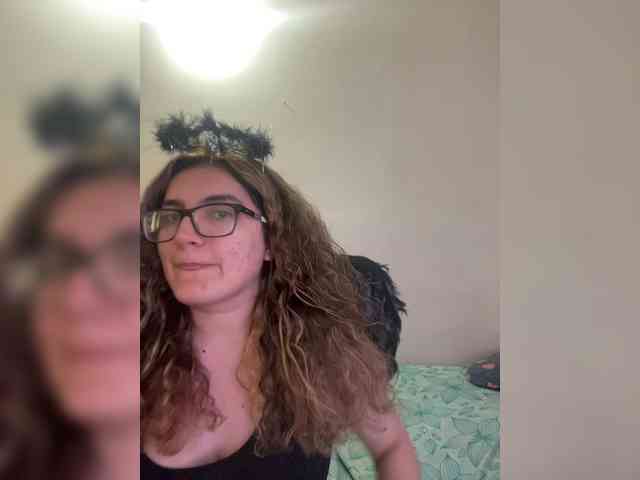 LuanaPowerful webcam