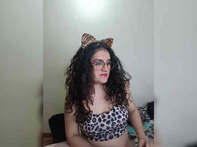 LuanaPowerful webcam
