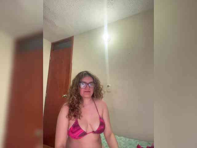 LuanaPowerful webcam