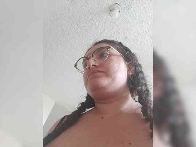 LuanaPowerful webcam