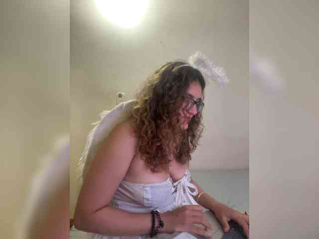 LuanaPowerful webcam