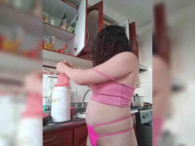 LuanaPowerful LuanaPowerful