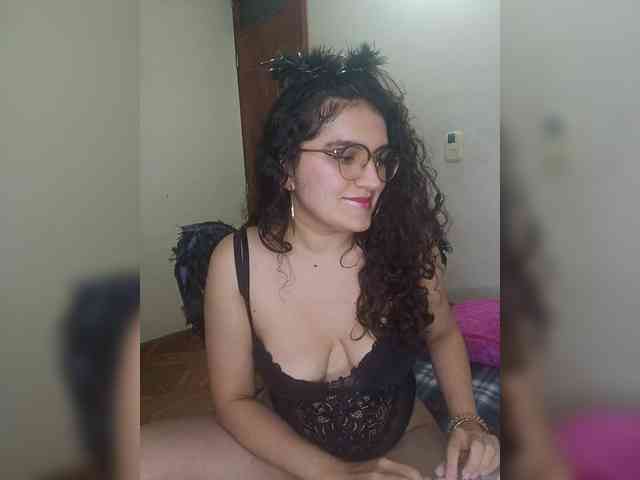 LuanaPowerful webcam
