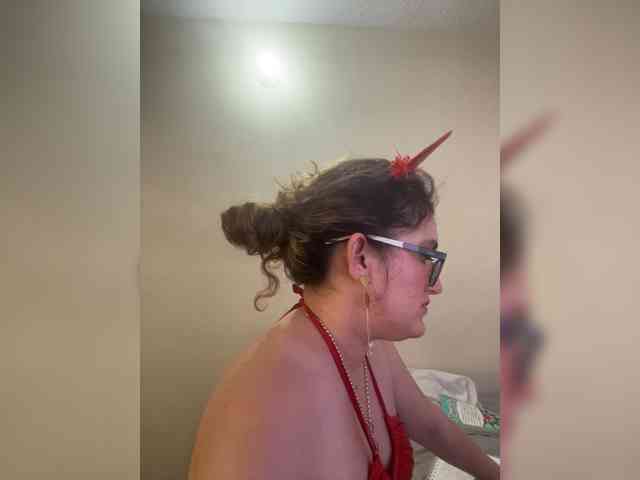 LuanaPowerful LuanaPowerful