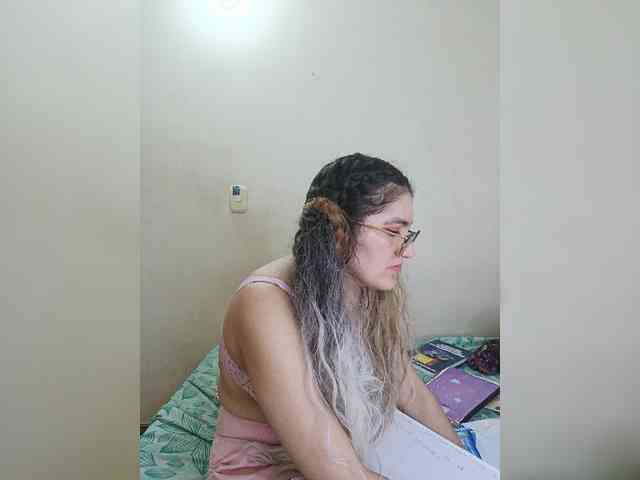 LuanaPowerful webcam