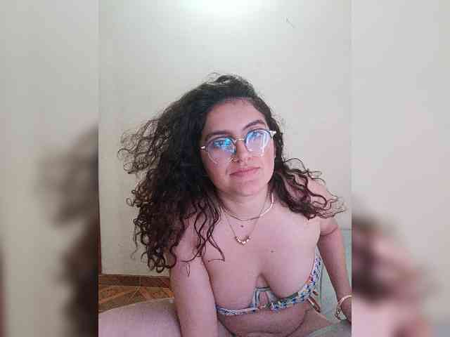 LuanaPowerful webcam