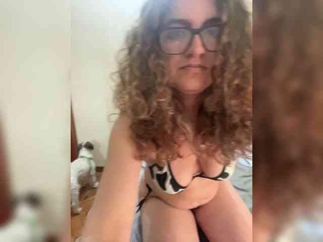 LuanaPowerful webcam